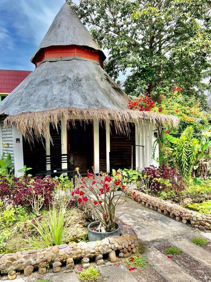 M'Pay Bay Guesthouse ロンサレム島 エクステリア 写真
