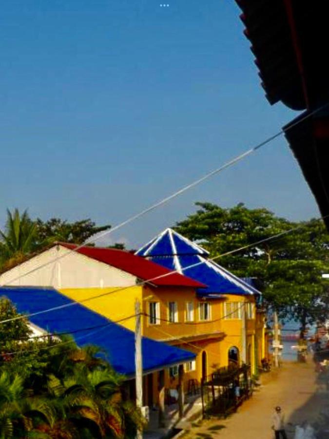 M'Pay Bay Guesthouse ロンサレム島 エクステリア 写真