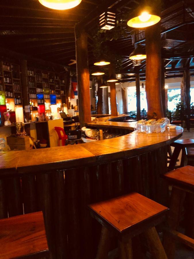 M'Pay Bay Guesthouse ロンサレム島 エクステリア 写真